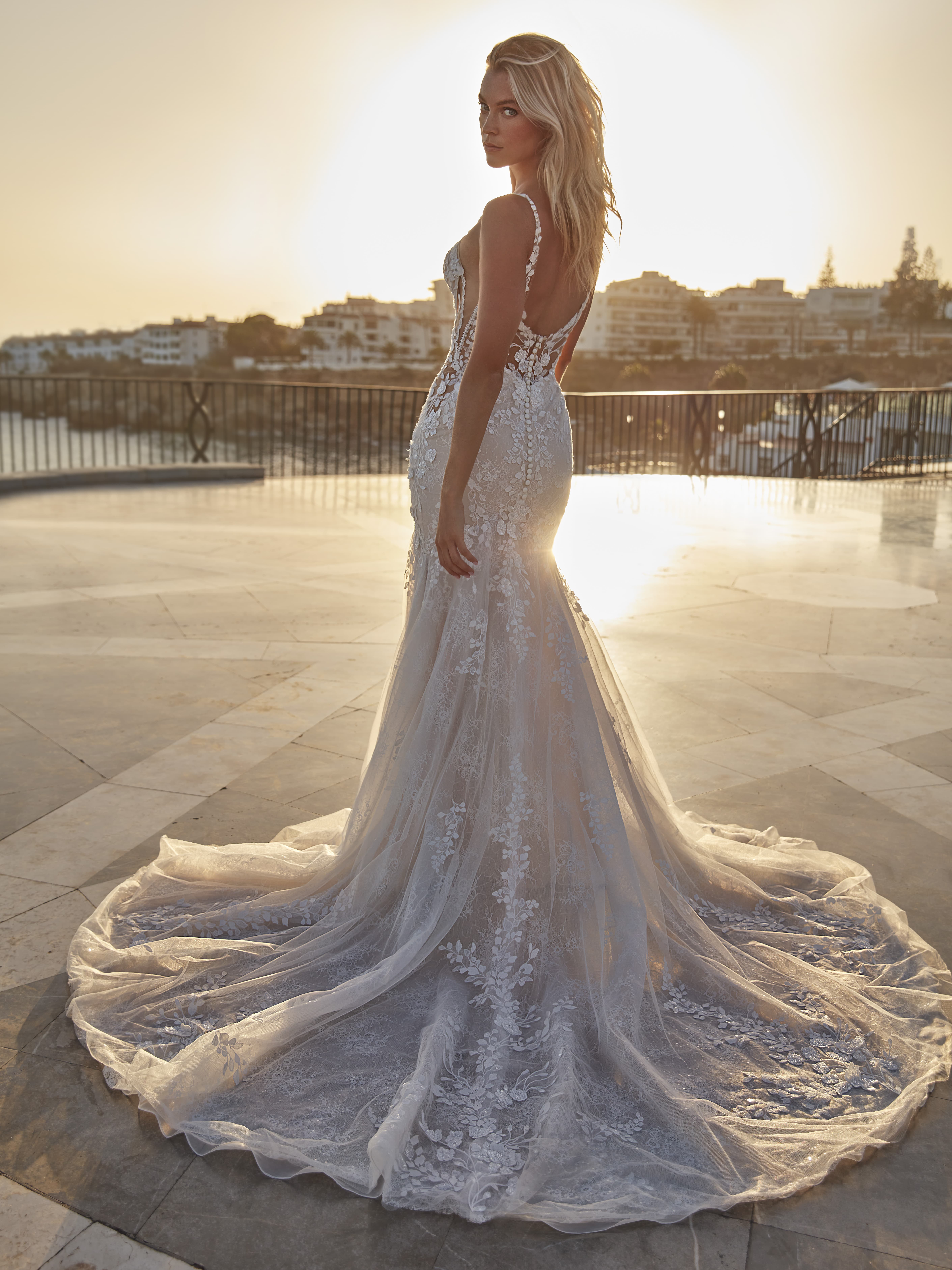 Standesamt Brautkleid - kurz & elegant in Weinheim