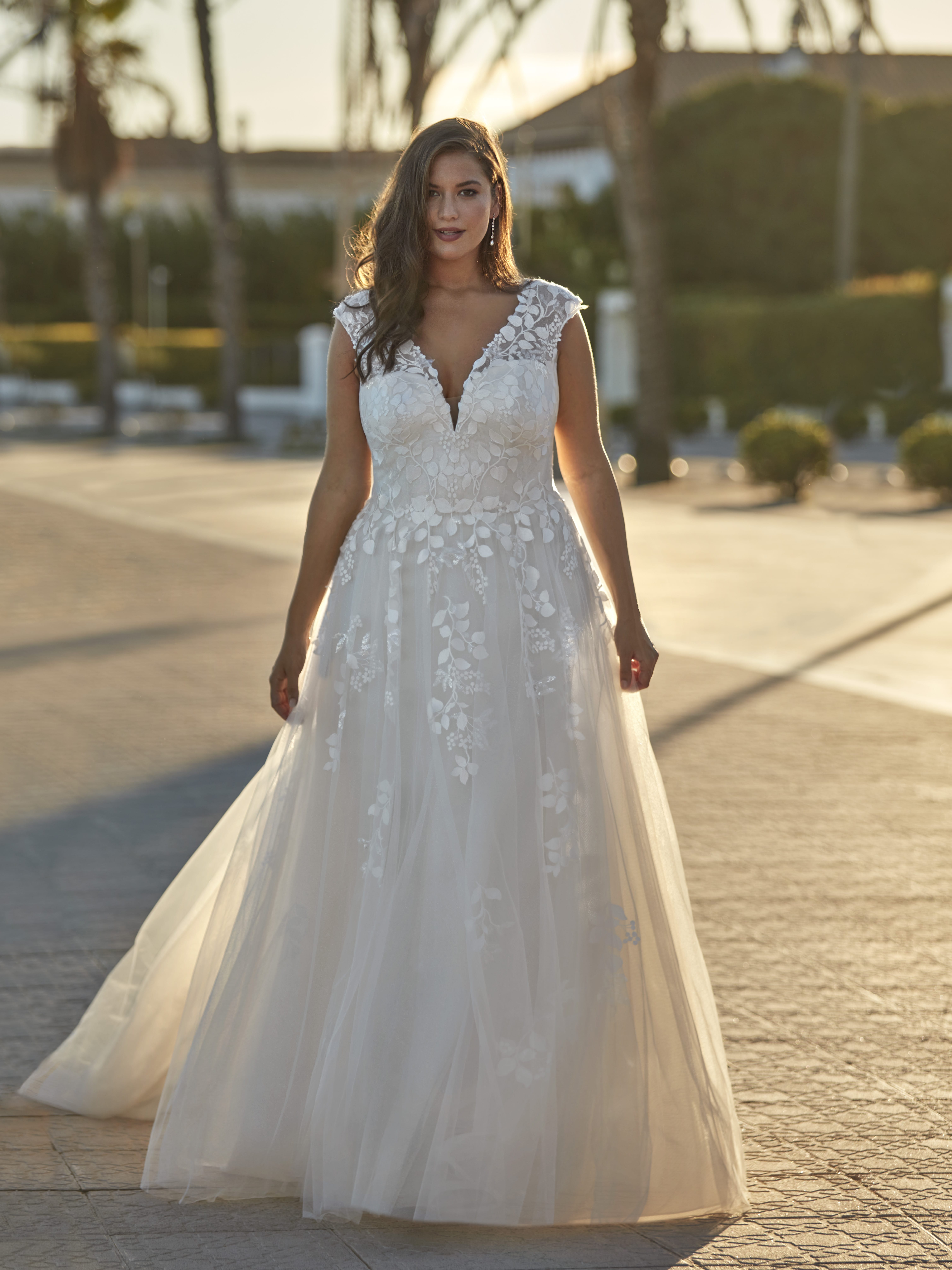 Trägerloses Brautkleid mit Herz-Ausschnitt